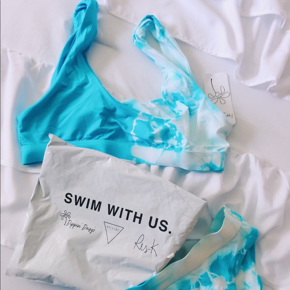 DIPPIN DAISYS TIE DYE HIGH RIDE BIKINI